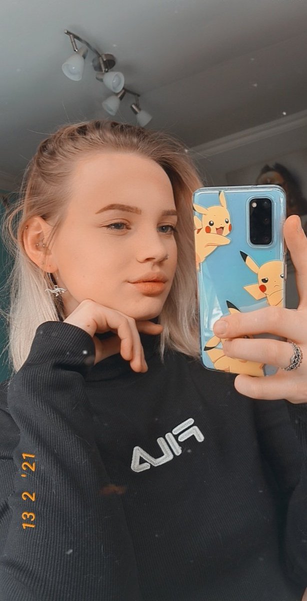 bethxclaire's tweet photo. we go blonde 🤷🏼‍♀️ https://t.co/tWqz3dtp8j