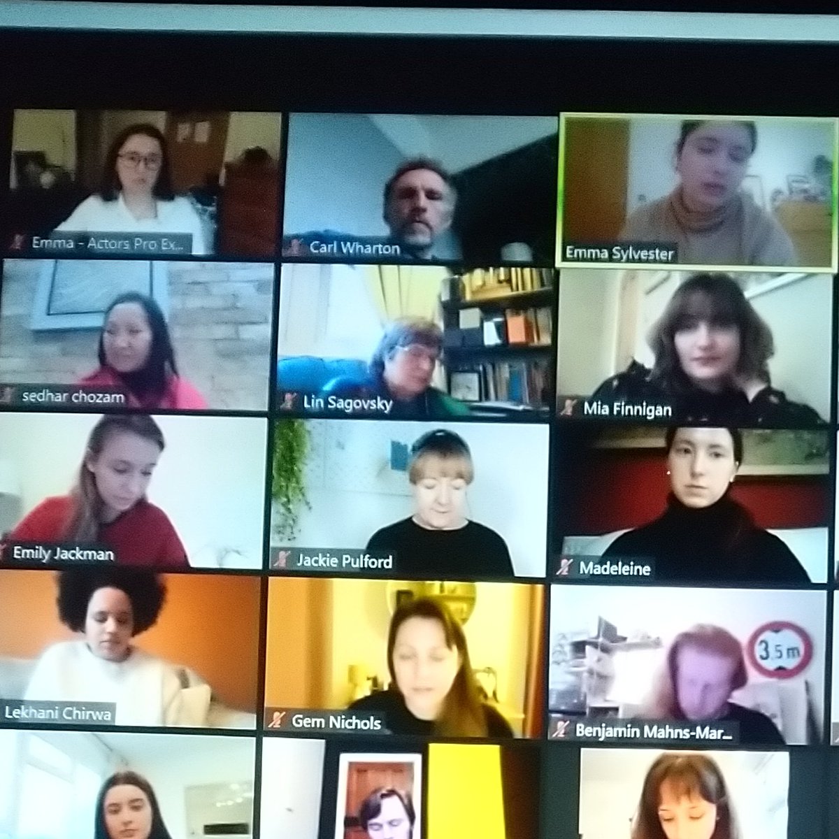 carlwharton's tweet photo. Brilliant information on day 3 @actorsproexpouk @actorsproexpo with #bbccasting @elasylvester86 #gratitude @carlwharton @AudereTalent @audibleactors #theatre #tv #film #specificity #northernactor #matureactor #horserider #drama #casting #affirmationstation #gratitude https://t.co/KDXfn5epCp