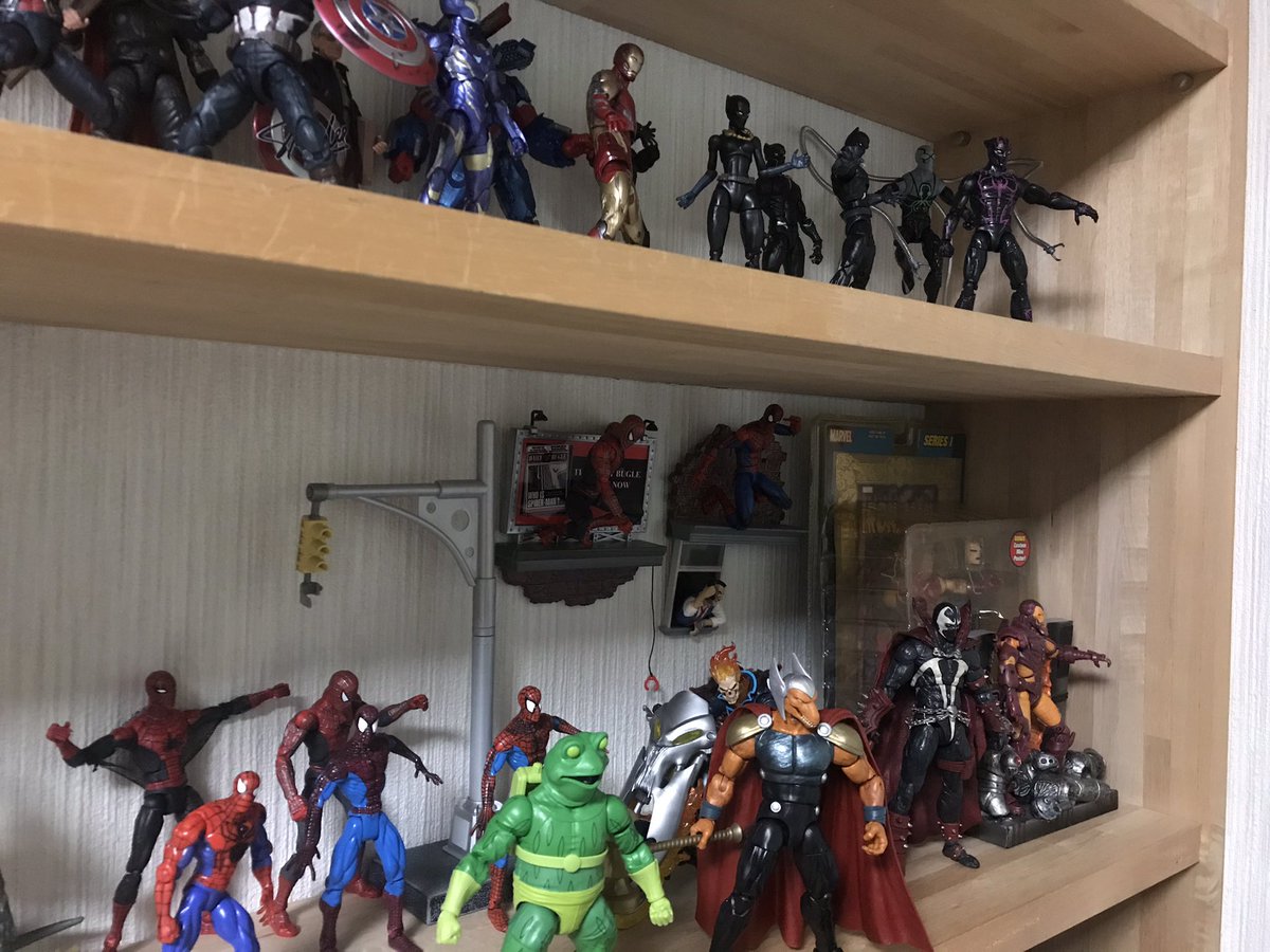 ট ইট র Kotti 家のフィギュア棚は壁と一体化してるので地震に強かった そもそも落ちたら壊れそうなフィギュアは飾らない派だけども