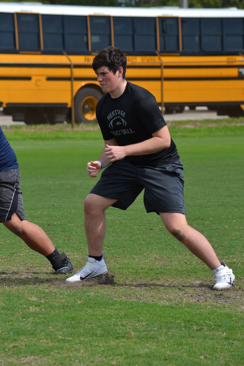 JKBFitLLC's tweet image. We weren’t able to get any videos of our Offensive Linemen clocking-in for work so here is a photo dump of the hogs working with Coach Rut (@CoachRutledge76)!

@dat_nguyen301 @VinnyColasacco @WalshConal @official_phil12 

#GetCoachedUp #DareToBeGreat #JKBFit #1DayBetter