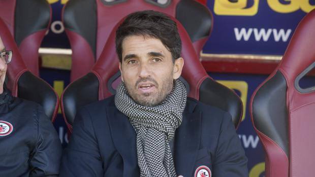 Gianluca #Grassadonia è il nuovo allenatore del <a href="/PescaraCalcio/">Pescara Calcio</a>. Domani il tecnico è atteso in città per firmare il contratto e dirigere il primo allenamento. <a href="/Il_Centro/">Il Centro</a> <a href="/RoccoColetti1/">Rocco Coletti</a> #serieB <a href="/GioTontodonati/">giotontodonati</a>