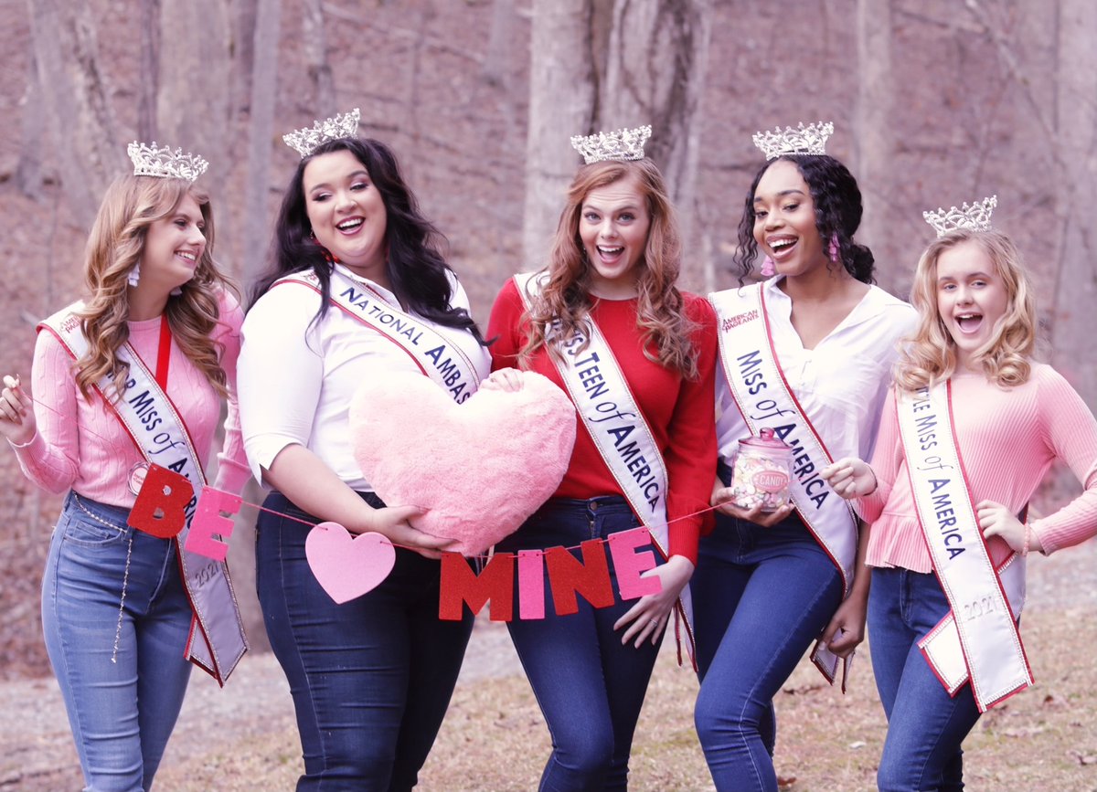 Happy GALentines!! Tag your girl gang in the comments and show them some love!

 📸: @brookemartinphotography
👑: @juniormissofamerica @apnationalambassador @missteenofamerica @missofamerica @littlemissofamerica_
