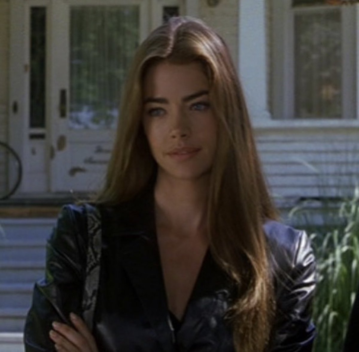 mxvies's tweet image. denise richards as paige prescott in valentine (2001)