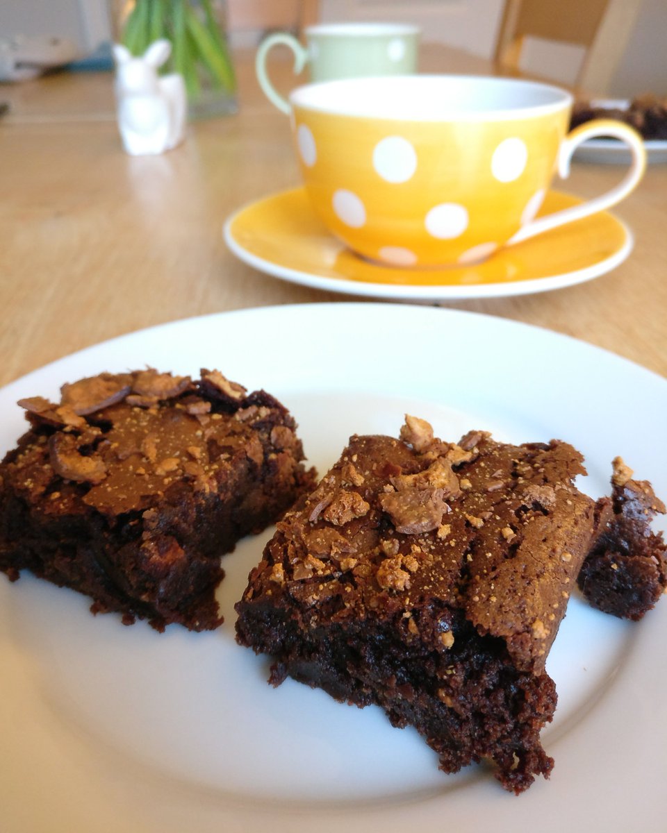 finerbedrooms's tweet photo. We enjoyed a sugar boost today with some homemade brownies whilst I was updating the website and catching up on customer orders 😊 Hope everyone is enjoying the weekend! #sugarboost #onlineshop #smallbusinessowner #onlinestore #newstock https://t.co/JOexS1Elab