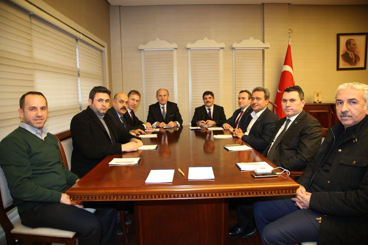 İnna lillah ve inna ileyhi raciun.

Kadir Topbaş’a Allah’tan rahmet ailesine ve sevenlerine başsağlığı ve sabır diliyorum. 

İstanbul’a unutulmaz hizmetleri zaten ortada ama Siirt için yaptıklarını da her zaman hayırla yar edeceğiz. 

<a href="/SiirtValiligi/">Siirt Valiliği</a> <a href="/SiirtVakfiorg/">Siirt Vakfı</a>