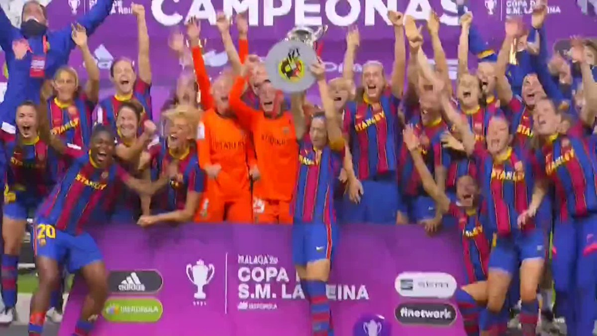 🏆🏆 BEEEN AMUNT, @losada_vicky, BEEEN AMUUUNT! 🔵🔴

Som CAMPIONES de la #CopadelaReina! 🔥