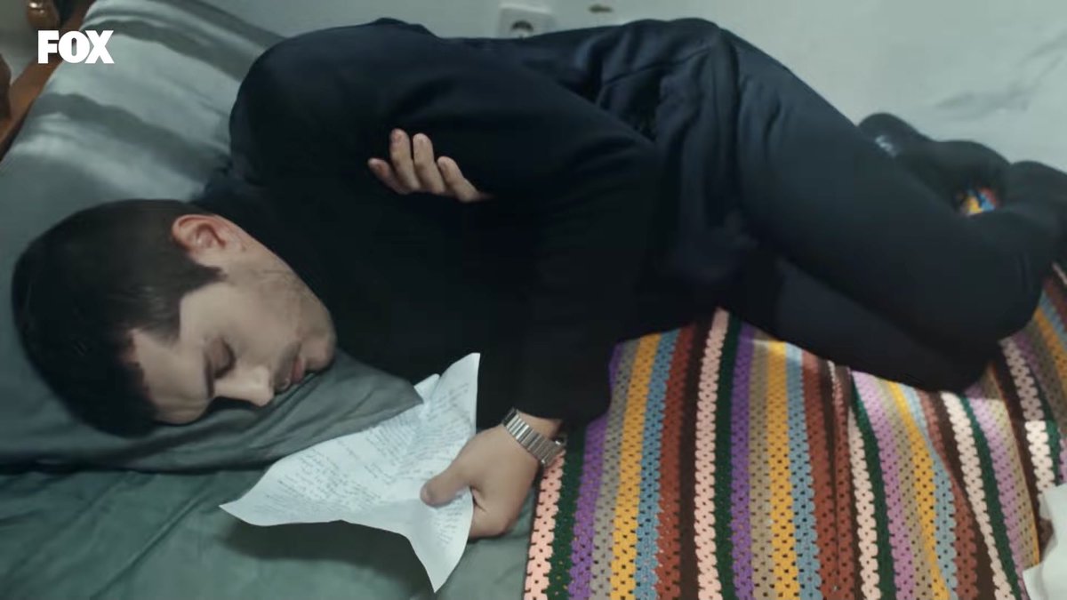 “I’m so lonely. Why am I being punished? Why did u go & leave me mom?”Alperen’s acting skills  #SonYaz