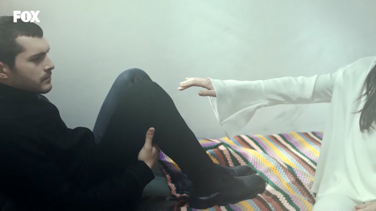 “I’m so lonely. Why am I being punished? Why did u go & leave me mom?”Alperen’s acting skills  #SonYaz