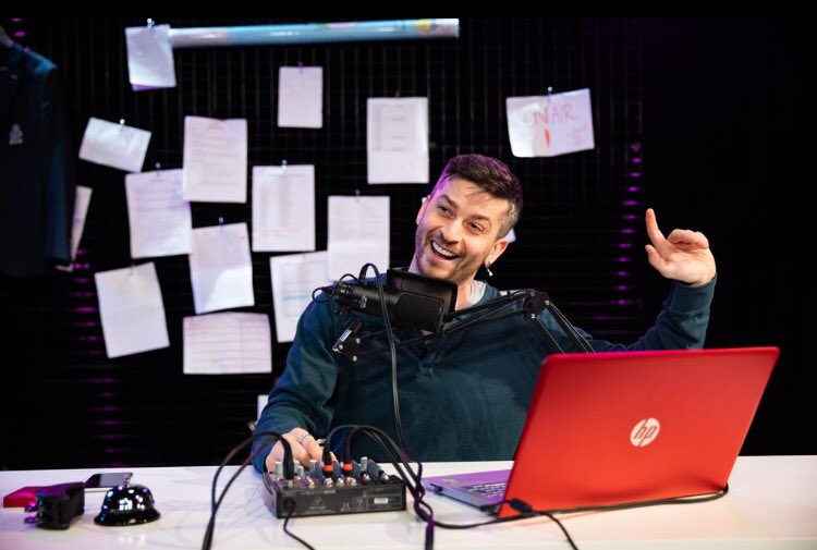 Senin de Dünya Radyo Günü’n kutlu olsun Yamaç Ulaş... Gelibolu’nun nabzını tutmaya devam ediyorsundur şimdi. 📻 Az kaldı, kavuşacağız elbet ❤️🎭 <a href="/tiyatroperest_/">Tiyatroperest</a> <a href="/doguyasarakal/">quarionailo</a> #sıfırtelaş