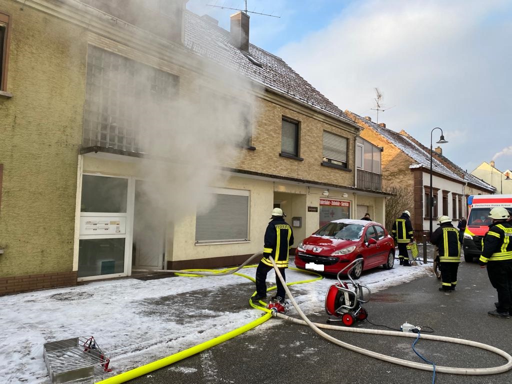 FF_VG_ZW_Land's tweet photo. 11.02.21, 8:24 Uhr
@Einsatz Nr. 6
Löscheinheiten Contwig und Dellfeld  
Feuerwehreinsatzzentrale @FF_VG_ZW_Land 
@Zimmerbrand, Pirmasenser Str., Contwig https://t.co/qgZcJ6mdeg