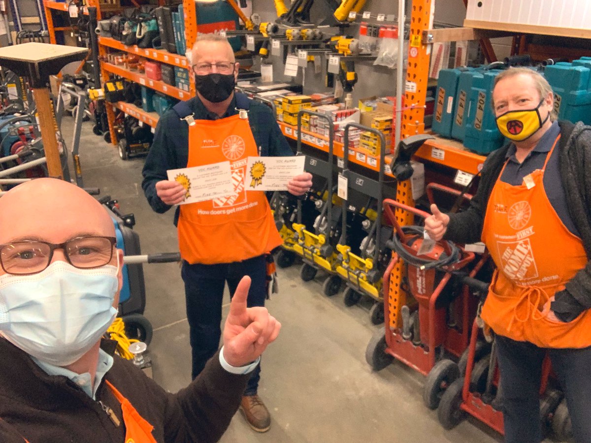 GandySteven's tweet photo. Outstanding job to Mike in TRC and Kaitlyn at the service desk, delivering TOP NOTCH service and getting that #definitelywill shout out on the VOC! So proud of you guys, let’s keep it going! #Team1528 #PMD 👊🏼💣💥 https://t.co/AsdmXRbLEq