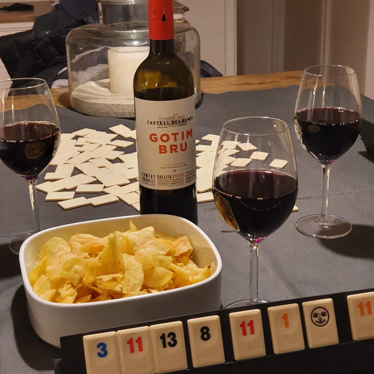 DacilEstapaCruz's tweet image. Tarde de sábado, amigos y copita de #GotimBru @castelldelremei

#FincaHistorica #vinsdetotalavida #vinsambcaracter @docostersdelsegre #lleidamolamolt #vicatala #vino #Quieroamisamigos #rvlleida #Penelles