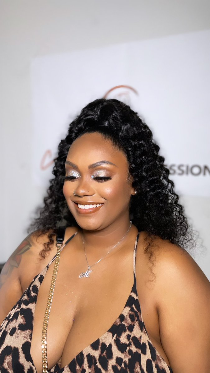 BiggSwayy's tweet photo. Taking Walk Ins All Day ❗️
 Before &amp; Afters 
 @ComplexionObsession_ 
#miamimakeupartist #miamimua #complexionobsession #glitterfullglam https://t.co/ssyXTuCqkw