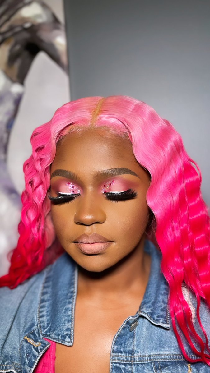 BiggSwayy's tweet photo. Taking Walk Ins All Day ❗️
 Before &amp; Afters 
 @ComplexionObsession_ 
#miamimakeupartist #miamimua #complexionobsession #glitterfullglam https://t.co/ssyXTuCqkw