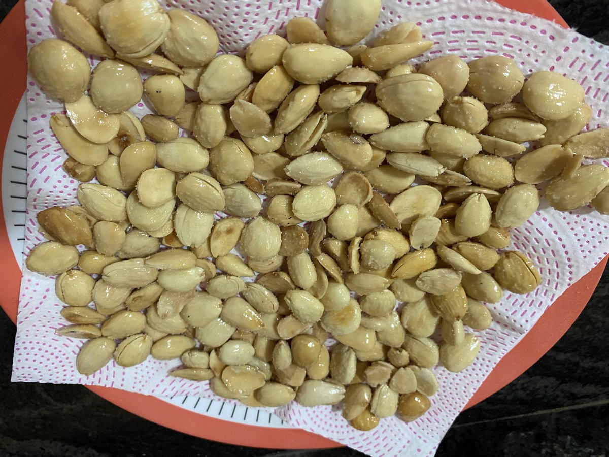 AlbertoVimar's tweet photo. Estaréis de acuerdo conmigo que las #marconas fritas con #Aove y sal son puro vicio !! https://t.co/kuYpkfTtiq