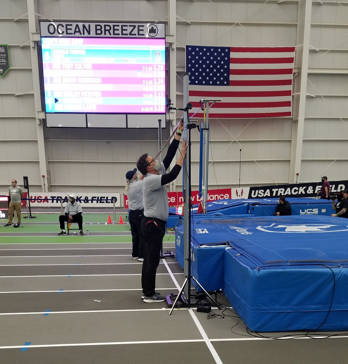 Scott Erwin (@trackscotttrack) on Twitter photo Live from <a href="/OBTFAC/">Ocean Breeze Park & Athletic Complex</a>, it's <a href="/NBIndoorGP/">NB Indoor Grand Prix</a> !
<a href="/walk2agoal/">Don Lawrence</a> on the bar. Live from <a href="/OBTFAC/">Ocean Breeze Park & Athletic Complex</a>, it's <a href="/NBIndoorGP/">NB Indoor Grand Prix</a> !
<a href="/walk2agoal/">Don Lawrence</a> on the bar.