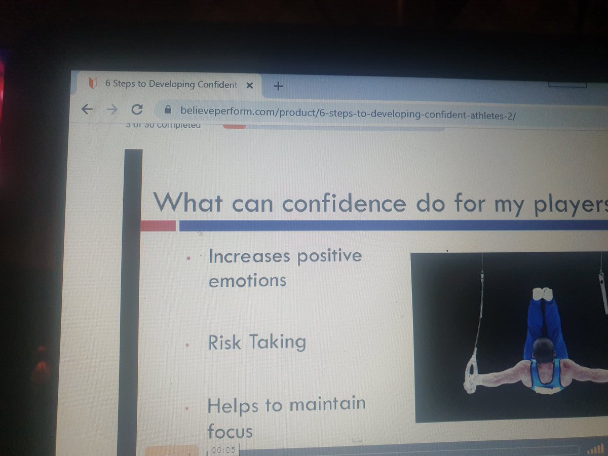 SMDeane's tweet photo. @RunNI2020 What else would you be doing a night like that?! #believeperform #training #learningfromhome #athleticsNI #bettercoach #improvement #teamplayer https://t.co/rkqWegN4Ja