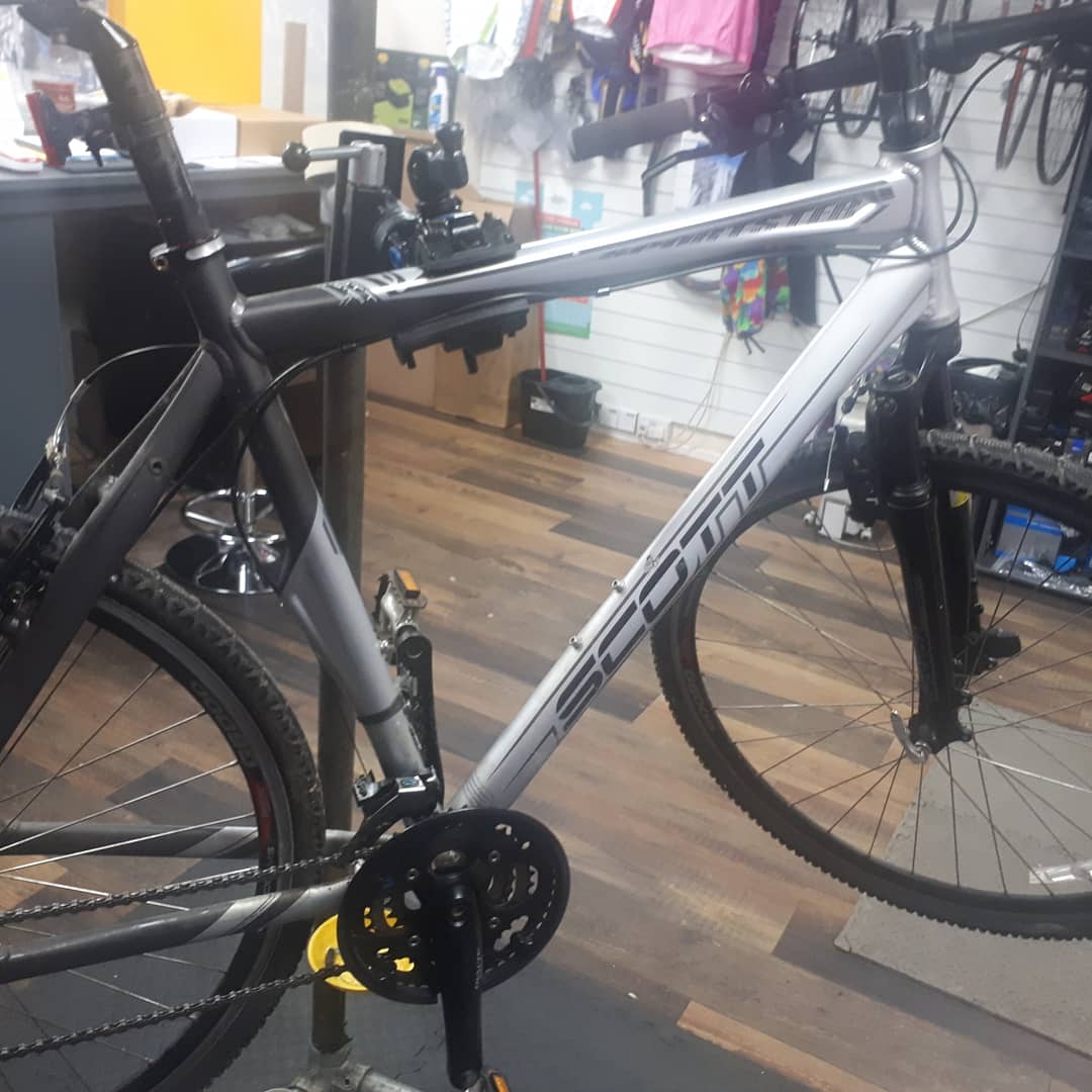 CarlosCycles tweet media