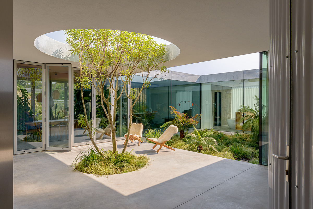 WACommunity's tweet photo. Studioninedots’ Villa Fifty-Fifty – a new typology of intertwined interiors and exteriors: https://t.co/6uuIgZyyDg #architecture #Eindhoven https://t.co/du2yYL5kQO