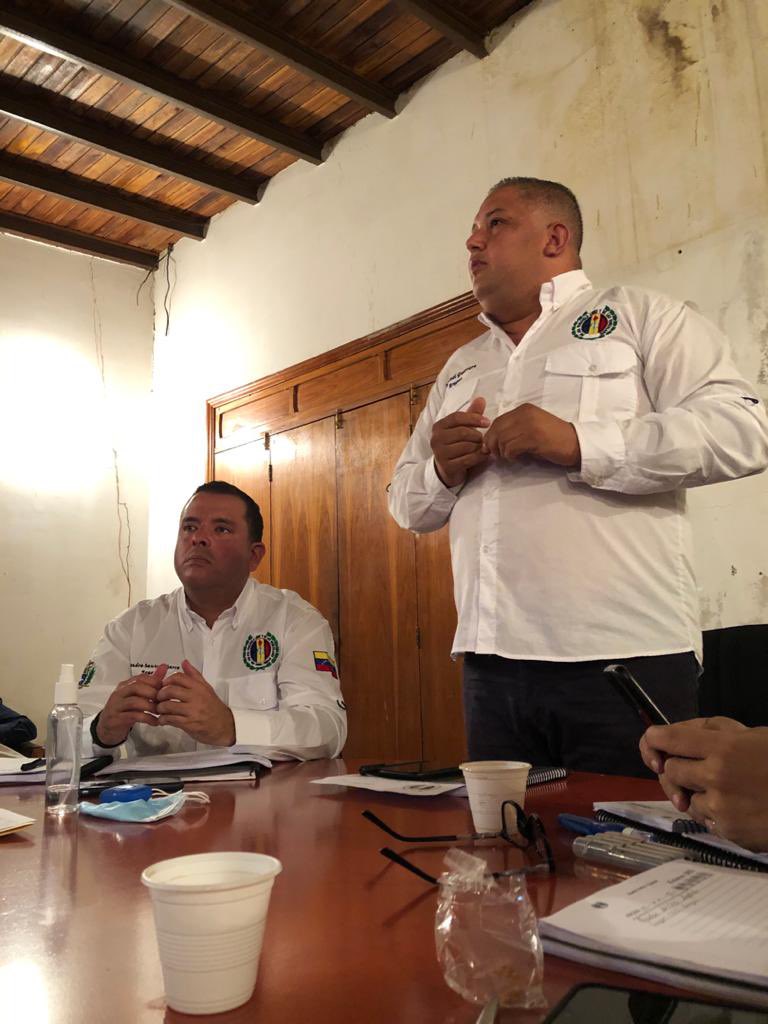 ManuelRGuerrero's tweet photo. Primera Reunión de CES Ampliado junto a los Secretarios Generales y de Organización de los diferentes Municipios del estado Aragua, planificando y organizando! ADelante https://t.co/8MNtcIeaVb