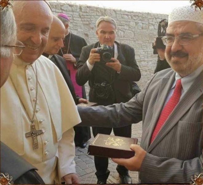 UCOII in lutto. La perdita di un pilastro, dr. Mohamed Abdel Qader. Un grande dolore travolge l’UCOII con la perdita di uno dei suoi fondatori, membro del Consiglio dei Saggi... il dr. Mohamed Abdel Qader.

IL COMUNICATO STAMPA: ucoii.org/2021/02/13/uco…

#UCOII #Islam #Musulmani