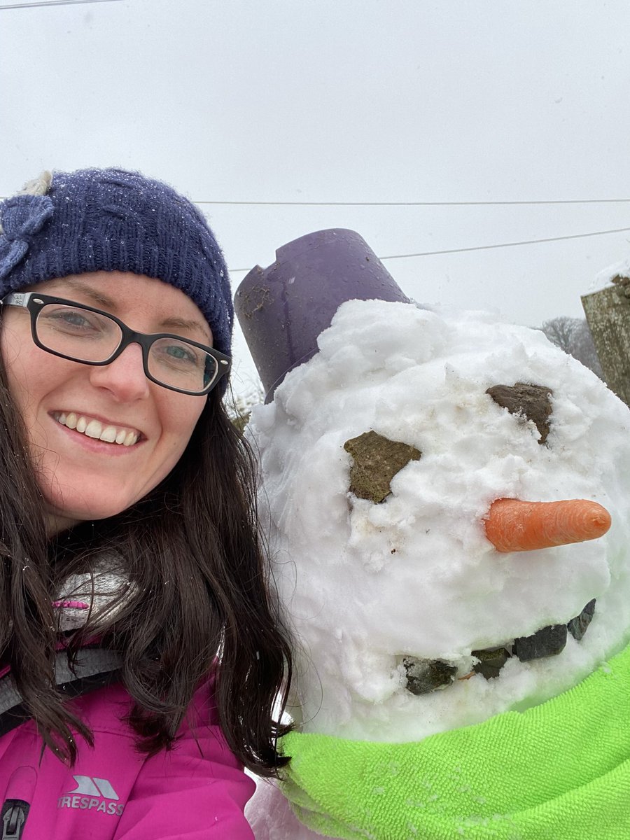Neil_McArdle's tweet photo. @DingleDaly25 @guffrichards Not much has changed over lockdown here is me and Jenny out for a walk today https://t.co/dCPBGzjRaM