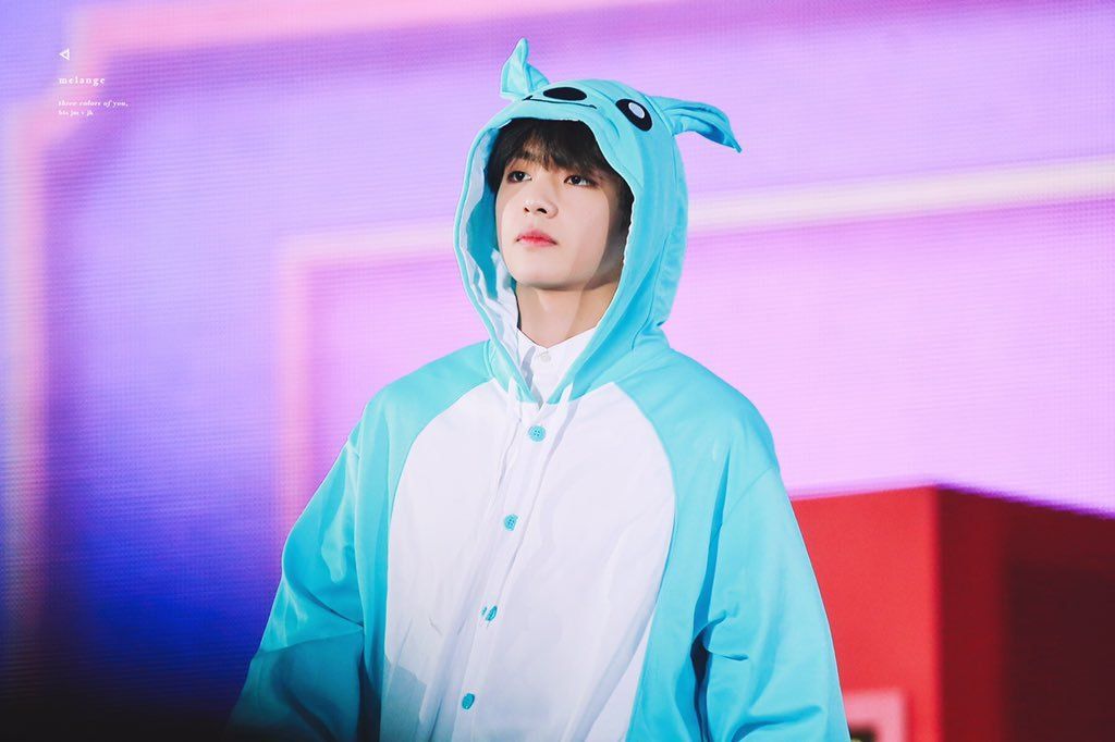 Jimin; Rawr *please act scared*