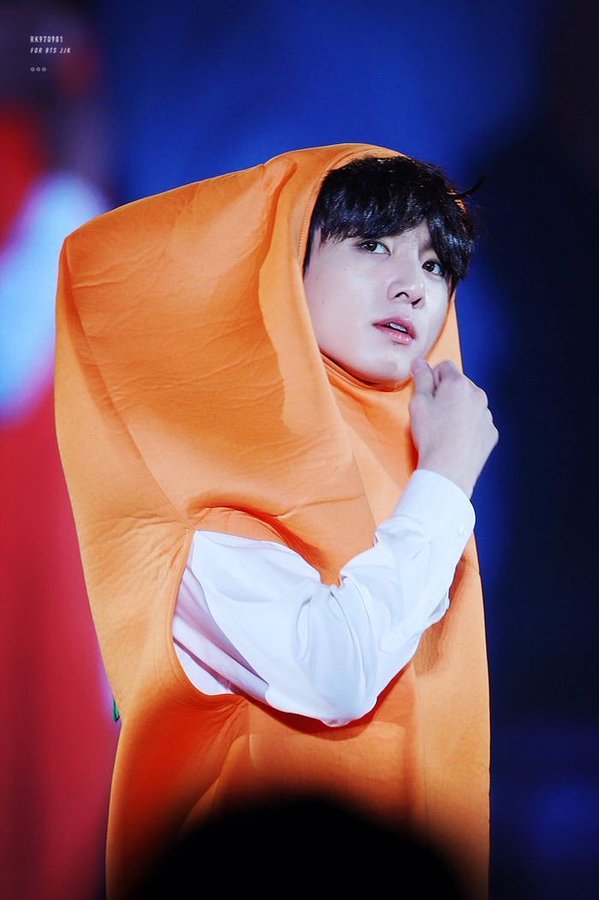 Jimin; Rawr *please act scared*