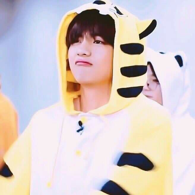 Jimin; Rawr *please act scared*