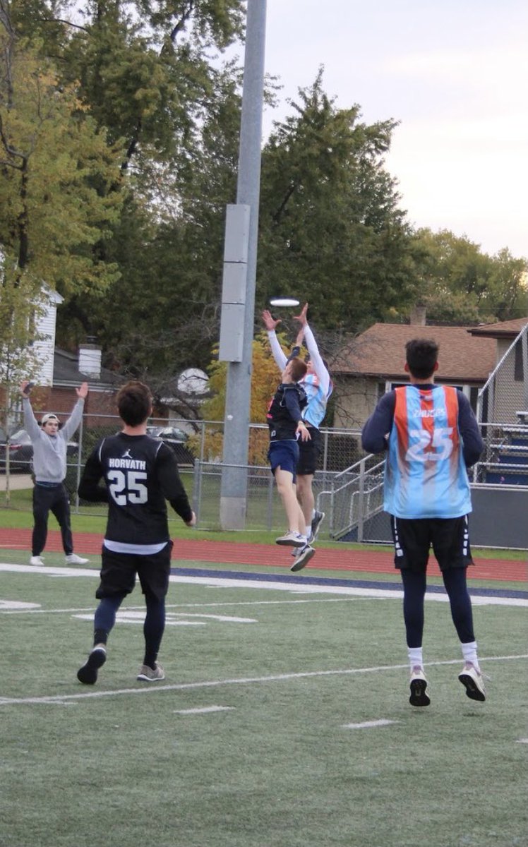 FrisJuice's tweet photo. #throwbacksaturday #dinigotmossed #champs https://t.co/wQmKZdunMF