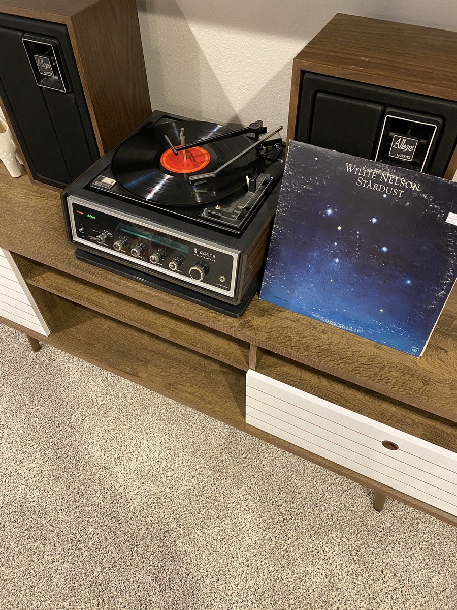 AustinKoedam's tweet photo. @justinbonnema Same. #SaturdaySpins https://t.co/Um2ZxgM5C8