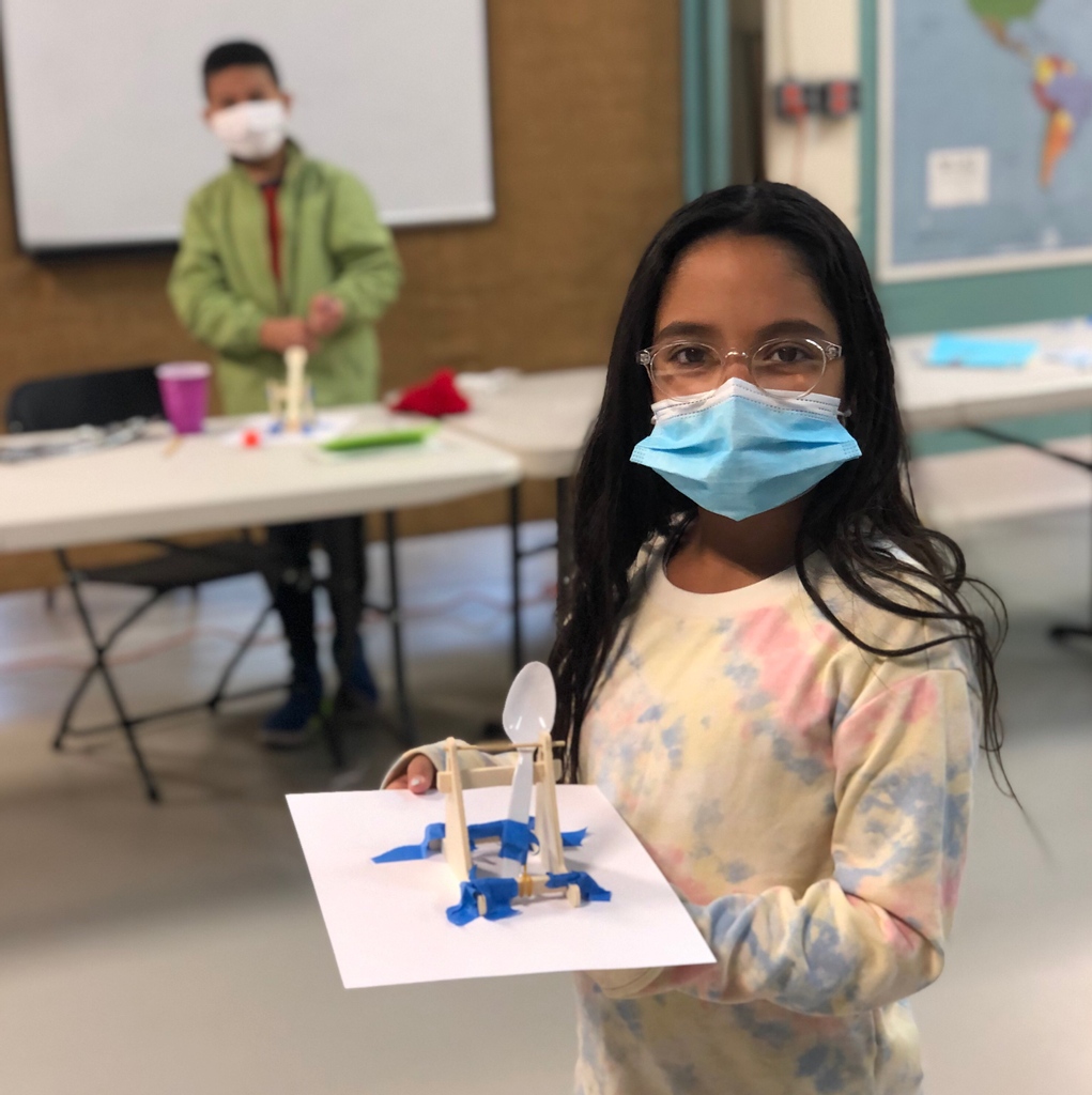 The Bruce Museum is honored to partner with Building One Community to create ongoing STEAM programming for elementary age students.⁠ @B1communityCT #womeninstem #girlinstem #catapult @@EngineeringTmrw  
⁠