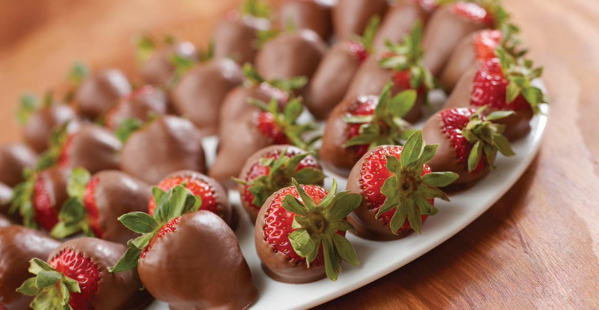 PB_Catering's tweet photo. These are a Valentine’s Day classic ❤️

Chocolate covered strawberries, 3-course meals, and more specialty desserts can be ordered right from our website: https://t.co/3KOYw2soXX https://t.co/dnoWfIlrSO