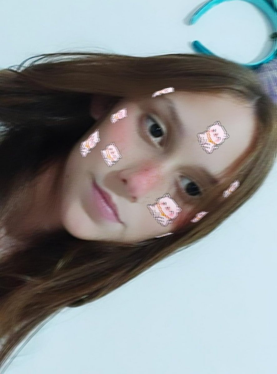 crdignIali's tweet photo. holaa soy pauli y sigo a camila desde el año pasado pero no me siento nada integrada, pueden hablarme cuando sea siganme que quiero mas mutuals camilistas #IntegracionCC 🖤🖤 https://t.co/1kYLHr9WbX