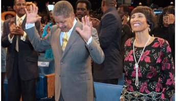 DrMiltenberger's tweet photo. To Jesus be all the glory for Dr Price. May the Price family, church, and EIF partners be comforted and full of hope and peace knowing we will all see Apostle Frederick KC Price again for eternity. #FrederickPrice #fredprice #Faith #EverIncreasingFaith https://t.co/Qsw66YJCM0