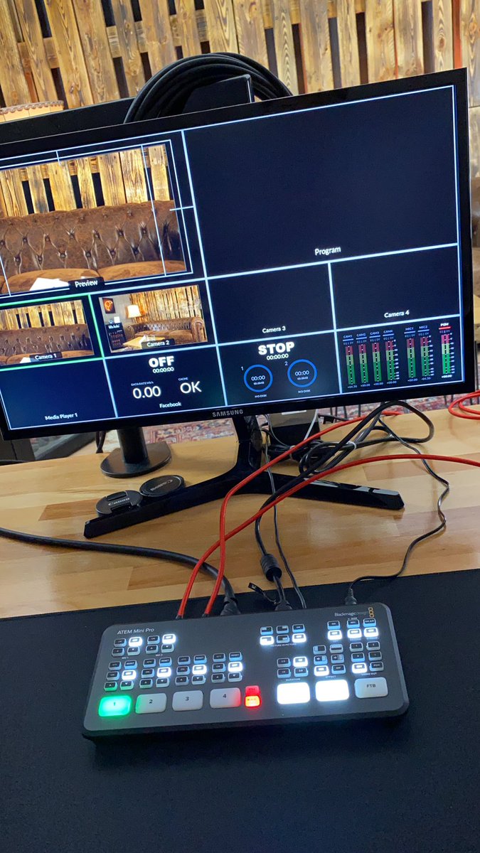 bug_stube's tweet image. Im Studio haben wir heute unsere Technik aufgestockt! Ab sofort wird in der Regie immer zu zweit gesessen um unser neues Blackmagic ATEM Mini Pro zu bedienen! 
@thomann #stube #BUGarmy #STUBENcrew #couch #gaming