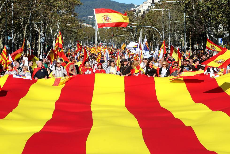 Robertalbiolr's tweet photo. Lo mejor está por venir, y queda mucho por hacer. Y este reto nos mantiene con la cabeza bien alta buscando la mirada del otro, convencidos que las cosas van a cambiar. Porque si tú votas #14F , no hay quien nos pare. https://t.co/V8pLVs42tN