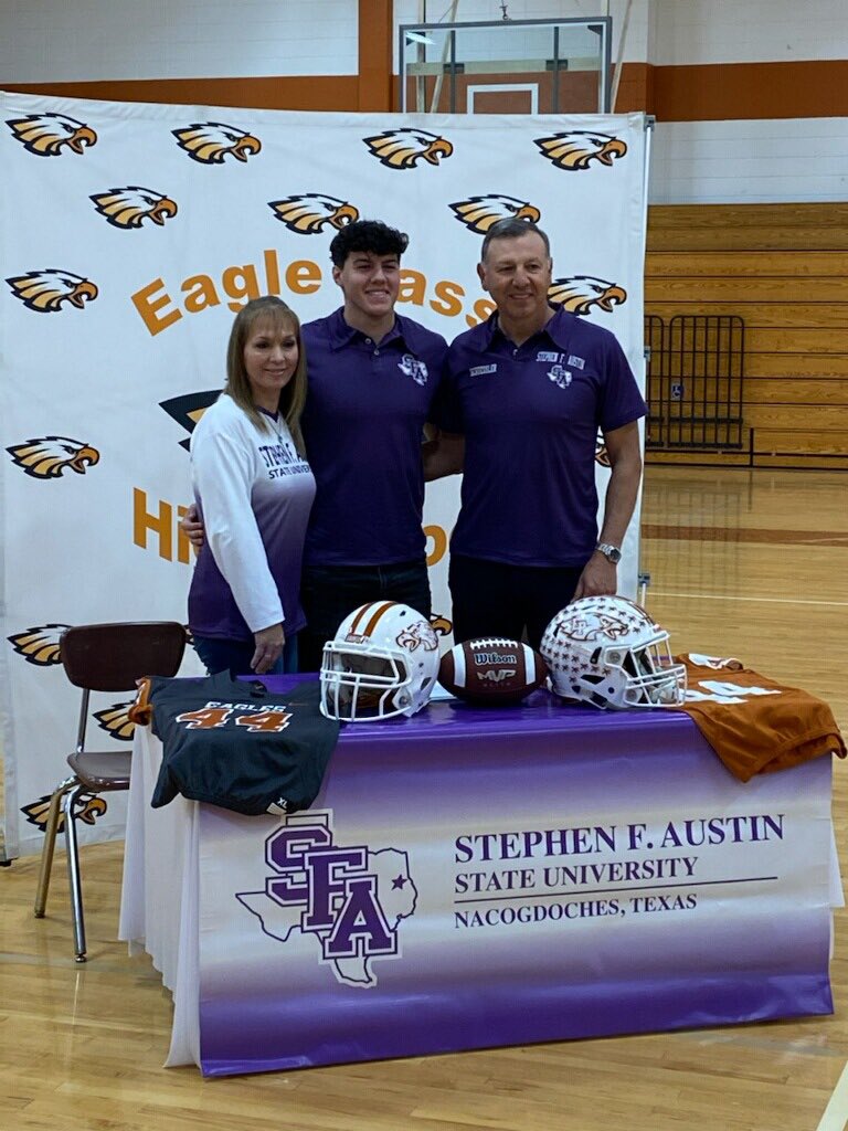 epbusiness's tweet photo. Eagle Pass High School Eagles standout senior linebacker Charlie Schuessler signed letter of intent on 2/12/21 to play collegiate football with Stephen F. Austin University Lumberjacks. Schuessler was 2020 District 30-6A Most Valuable Defensive Player. Congratulations Charlie! https://t.co/T9HXBGfhmv