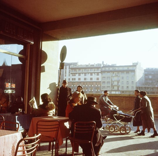 And Sem Presser was the master of the shadow in colour as well. This is an undated photo from Florence (late 1950s?)