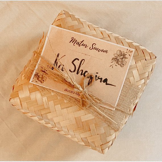 Ngomongin nikah, pasti banyak temen yang mau nikahan atau udah nikah tapi belum ngado in.nemu ini alat makan kayu 300rb jadi 70 - 150rban super estetik. Rekomended bgt buat kado nikah/ultah coz udah di packing estetik n free kartu ucapan.Yuk kadoin aja!  http://shp.ee/amtpv4t&nbsp;