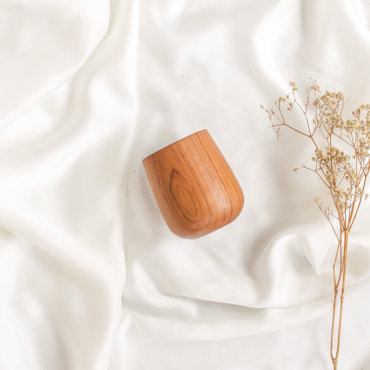 Ngomongin nikah, pasti banyak temen yang mau nikahan atau udah nikah tapi belum ngado in.nemu ini alat makan kayu 300rb jadi 70 - 150rban super estetik. Rekomended bgt buat kado nikah/ultah coz udah di packing estetik n free kartu ucapan.Yuk kadoin aja!  http://shp.ee/amtpv4t&nbsp;