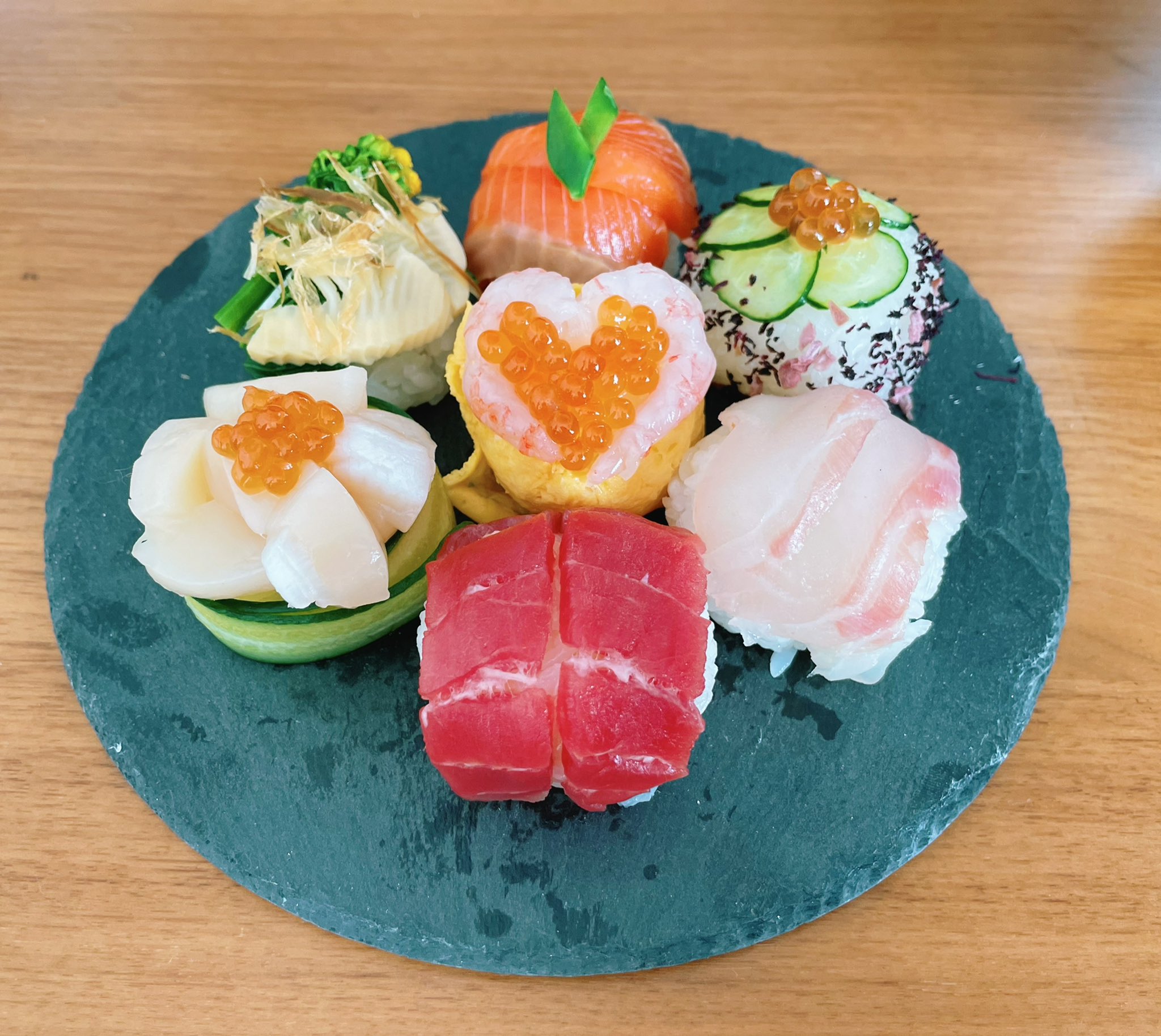 花江 夏樹 バレンタインなので 妻がお寿司を握ってくれました