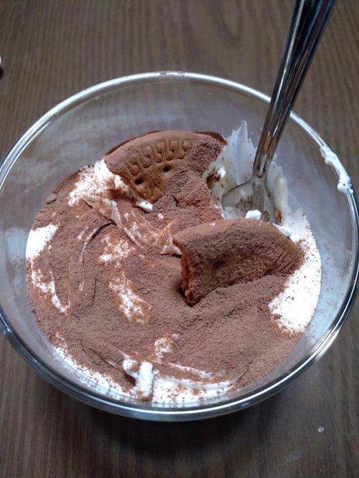 ティラミス作った〜
お手軽簡単美味い
パルスイートで作ったので、カロリーも控え目です 