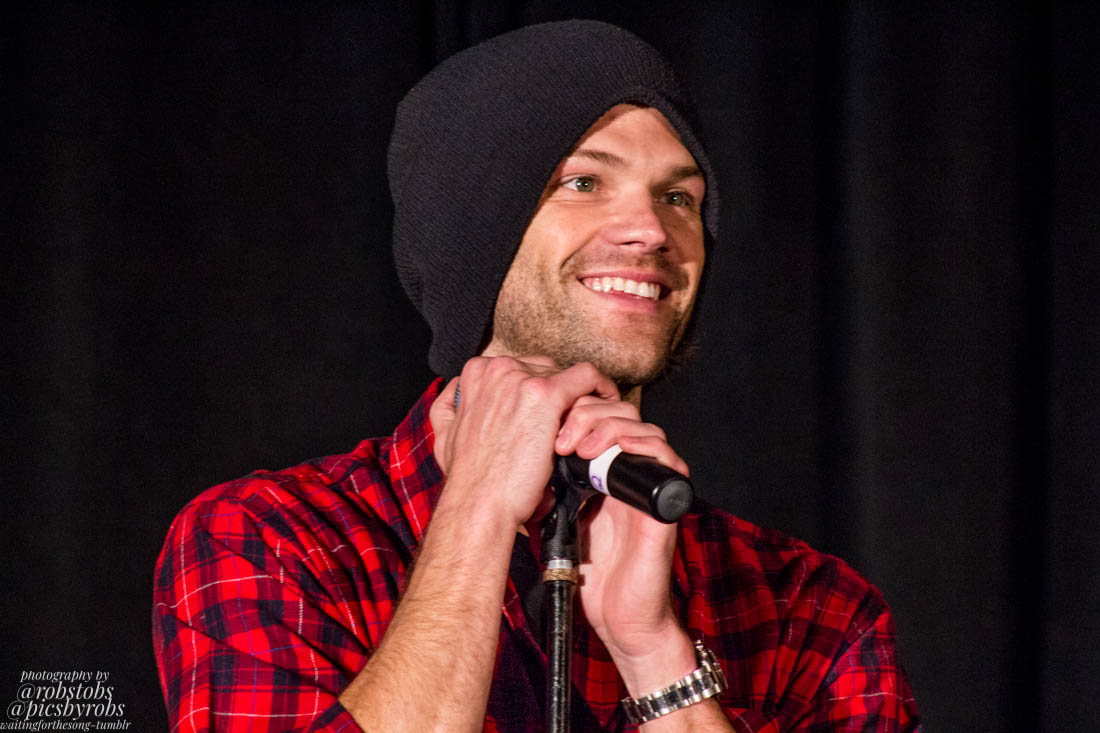 picsbyrobs's tweet photo. .@jarpad — Salute to Supernatural Houston 2016 #houscon #houstoncon #houstoncon2016 #houscon2016 #spnhous #spnhouston #jaredpadalecki https://t.co/WqsGUMraEj