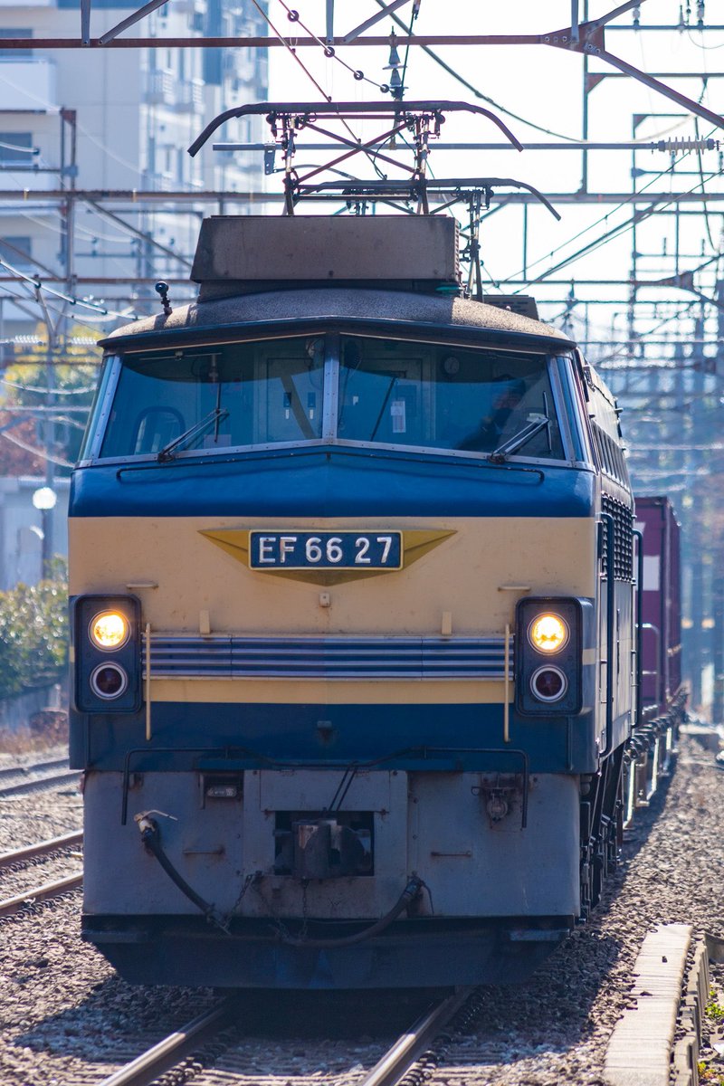Ef66 27と185系救済臨 朝焼けに染まる