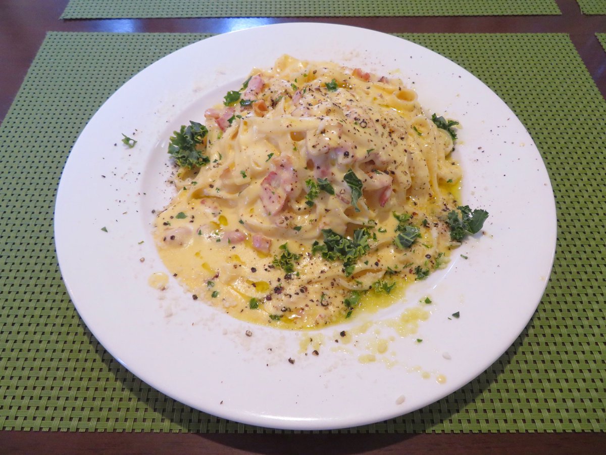 あんでぃー 行田の イタリアントラットリアラノッキオ さんでランチ タリアテッレ濃厚カルボナーラ タリアテッレとは 伊 ボローニャ生まれの平打ちパスタのことだよ フェットチーネとの違い 気になる貴方はググってね あんでぃー 行田の イタリアントラットリアラノッキオ さんでランチ タリアテッレ濃厚カルボナーラ タリアテッレとは 伊 ボローニャ生まれの平打ちパスタのことだよ フェットチーネとの違い 気になる貴方はググってね