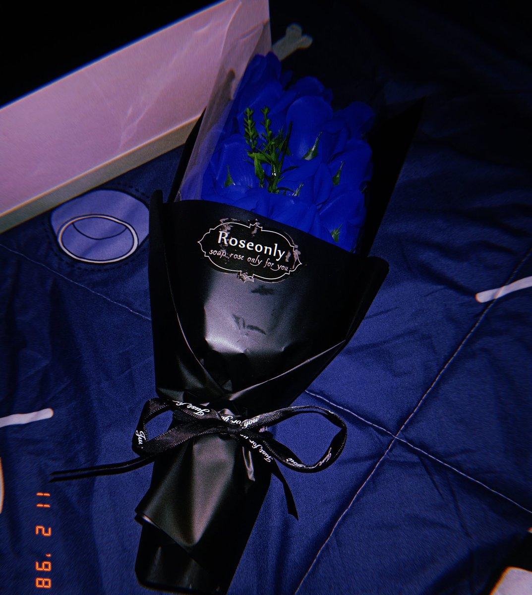 Kenhlong__'s tweet photo. I love in dark blue💙 https://t.co/LBjX5d87vR