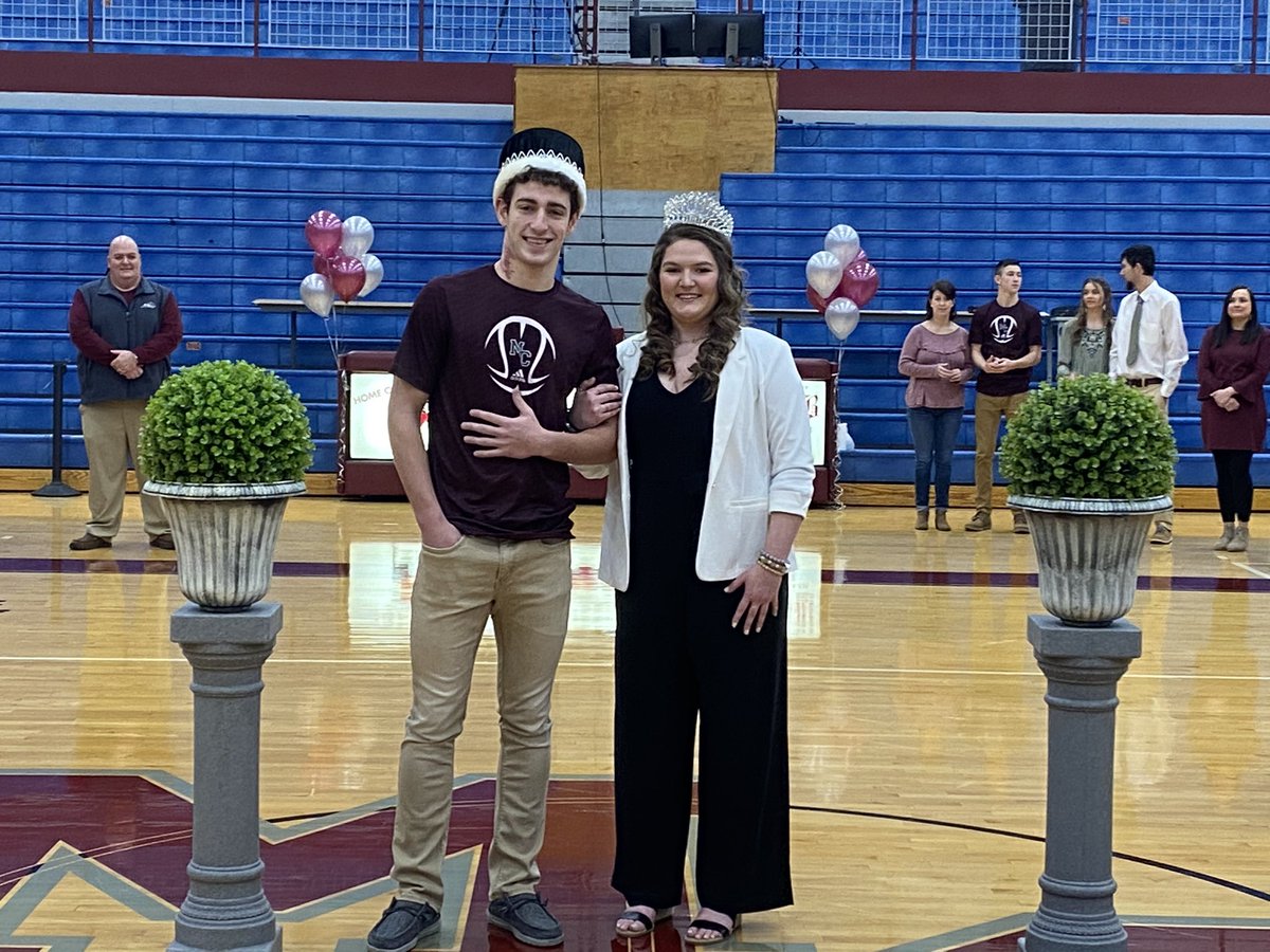 MetcalfeSchools's tweet photo. Congratulations to our 2021 MCHS Homecoming King, Queen, and Sweetheart... Sawyer Edmunds, Macy Welsh, and Autumn Glass! You can watch the homecoming ceremony on SCRTC channel 95 and HNN. 

https://t.co/9HppXsLIWB https://t.co/c6C4K5f5t4