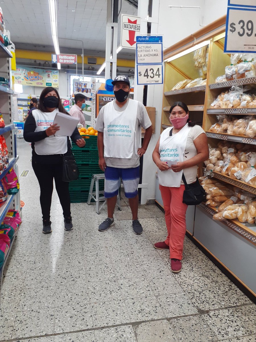 EricaMPINEDA1's tweet photo. Hoy en la cordillera como todo el País, salimos hacer controles de Precios cuidados @MovimientoEvita  Esquel. https://t.co/QKTTF1rRhd