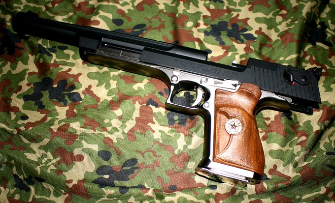 デザートイーグルのtwitterイラスト検索結果 デザートイーグルのtwitterイラスト検索結果